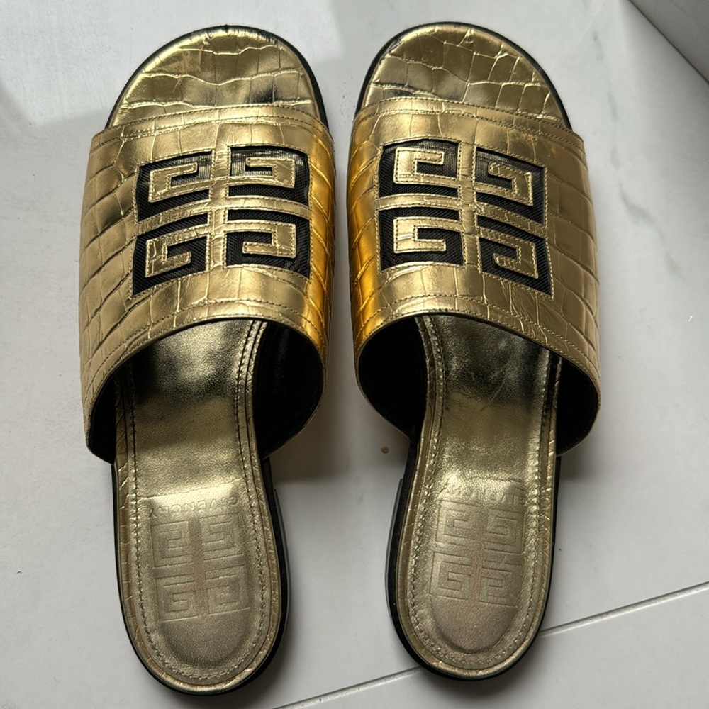 Givenchy 4G Metallic flat sandals